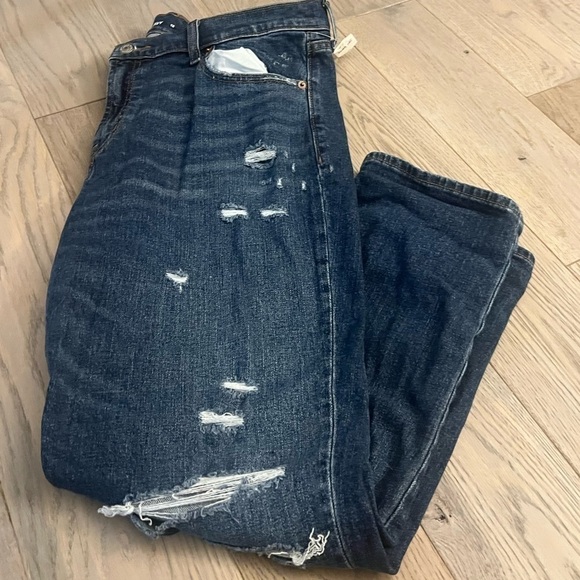 Nwt Mid Rise Straight Ankle Length Dark Wash, Distressed Old Navy Jeans, 12R - Picture 4 of 6